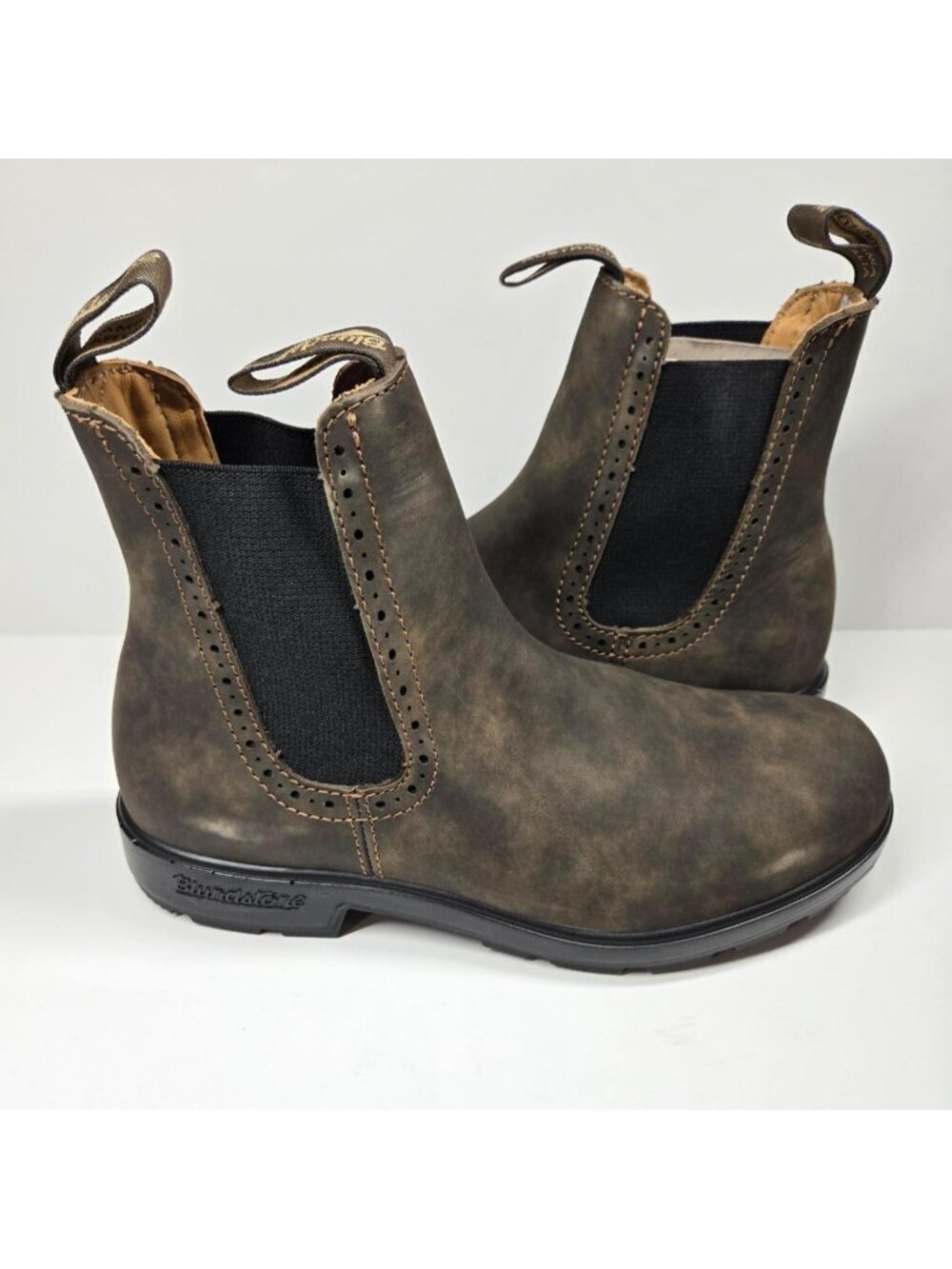 New Blundstone 1351 Rustic Brown Leather Chelsea Boots